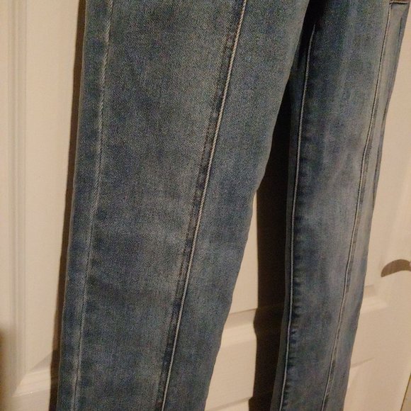 Risen Looking For Answers High Rise Tie-Belt Skinny Jeans Size 3 - Picture 7 of 16